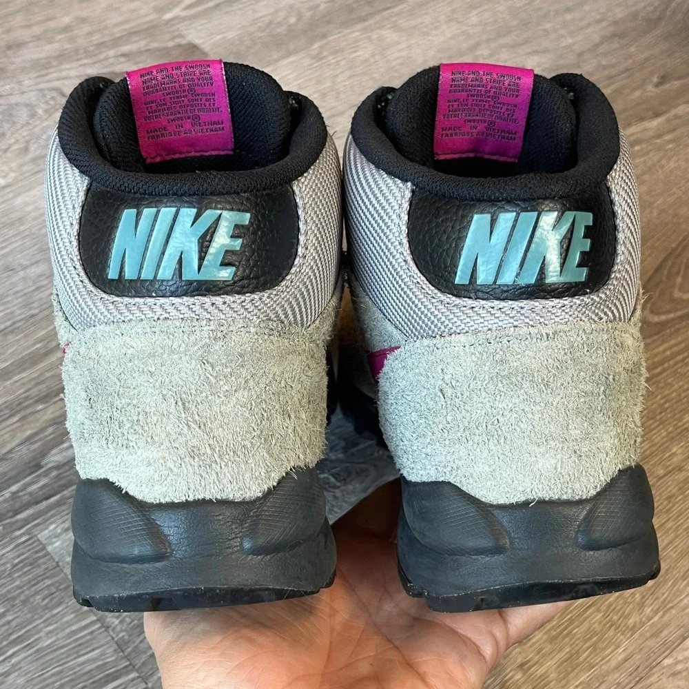 Nike Hoodland Gray Suede Leather Aqua Fuschia High Top Boots Mens 9 UK 8 EU 42.5